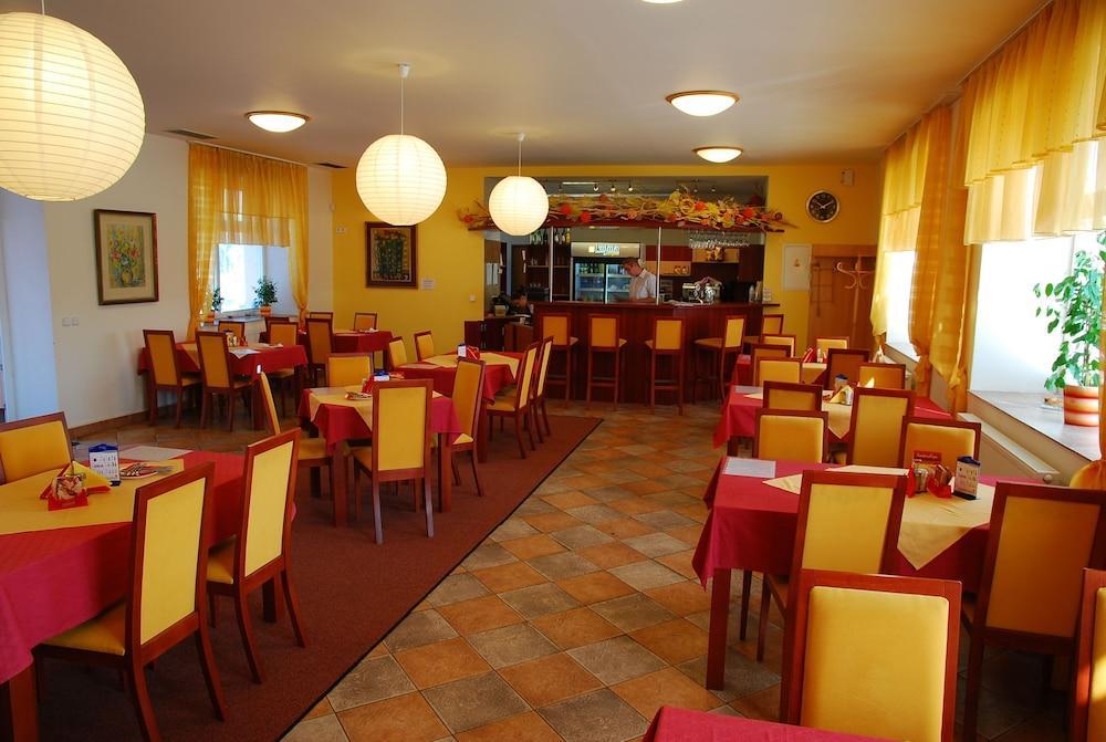 Hotel Senimo Olomouc Eksteriør bilde
